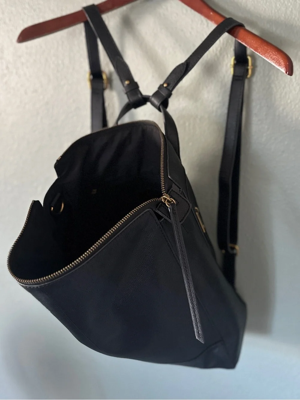 FOSSIL Elina Large Convertible Leather Backpack/Crossbody/Tote Bag NWOT